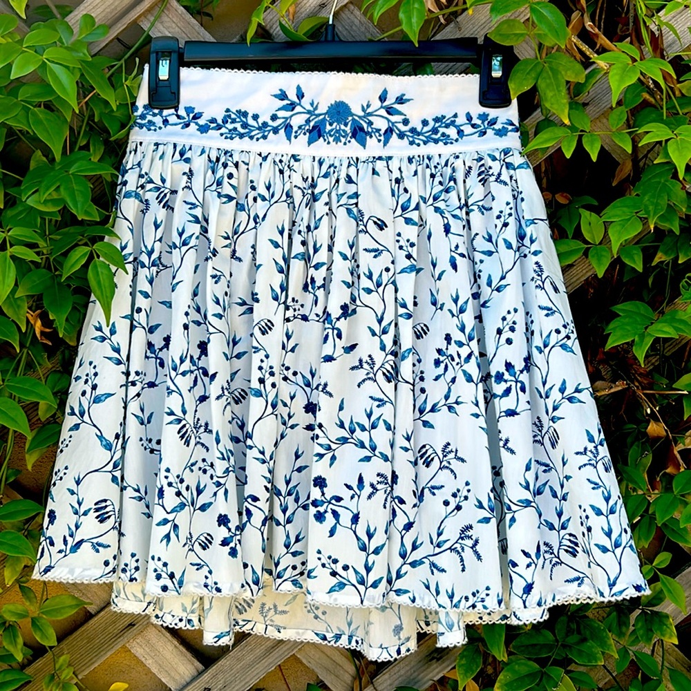 Embroidered Blue and White Mini Skirt XS